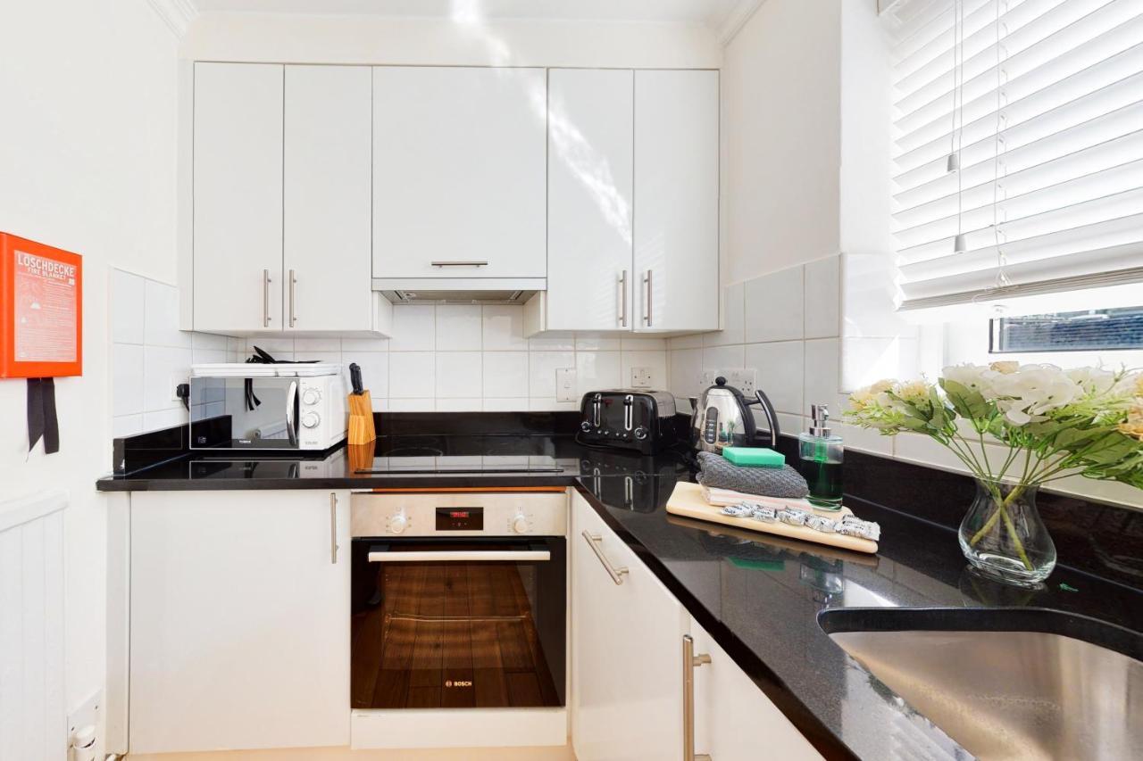 In Bond Street Apartament